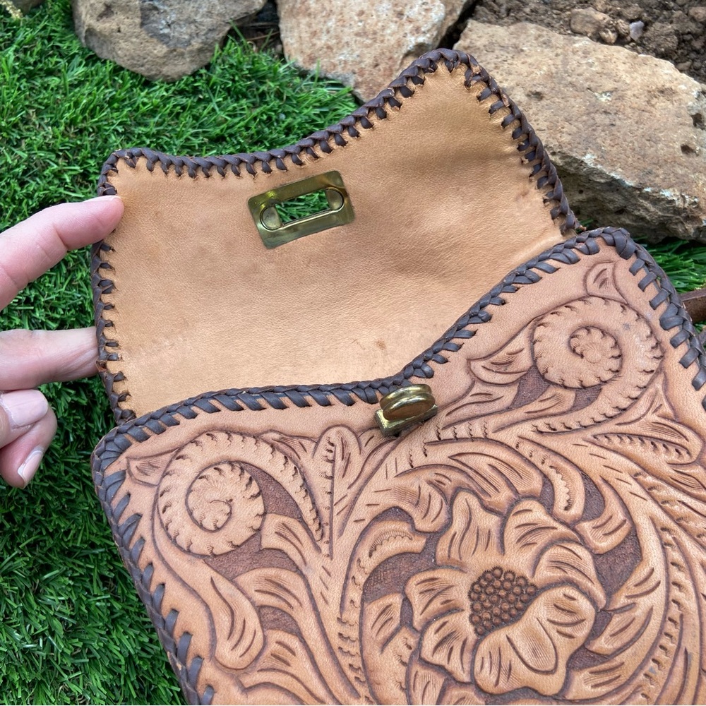 Vintage Handcrafted Floral Leather Bag/Crossbody - Picture 4 of 13